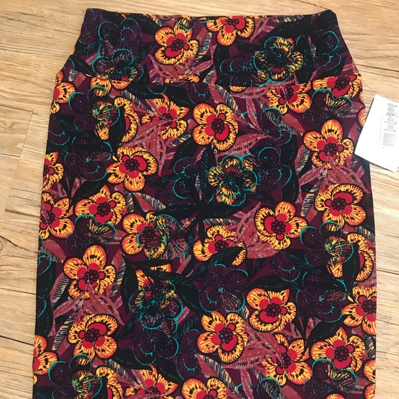 LuLaRoe Dresses & Skirts - Lularoe Sz S Cassie skirt NWT LuLaRoe Dresses & Skirts - Lularoe Sz S Cassie skirt NWT